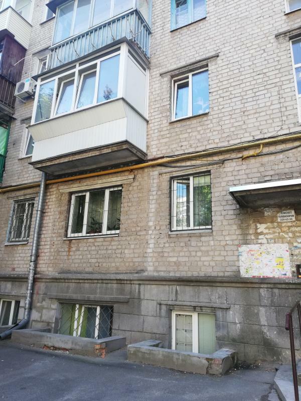 Київ, Маричанська вул., 10