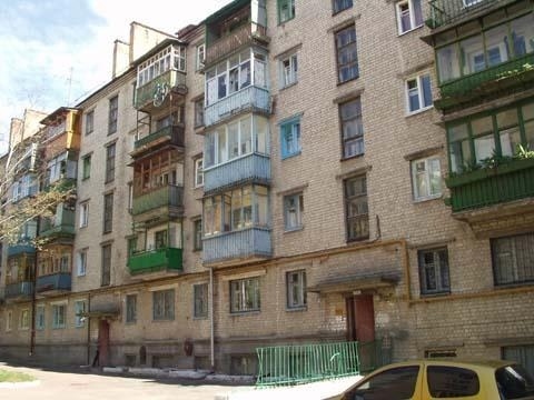 Київ, Маричанська вул., 10