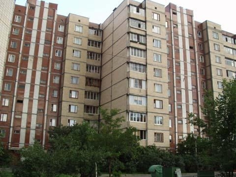 Киев, Астраханская ул., 25