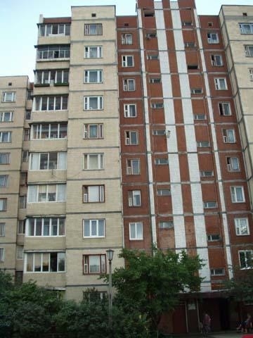 Киев, Астраханская ул., 25