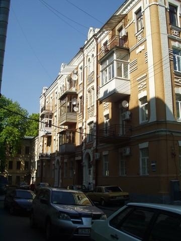 Киев, Левандовская ул., 5