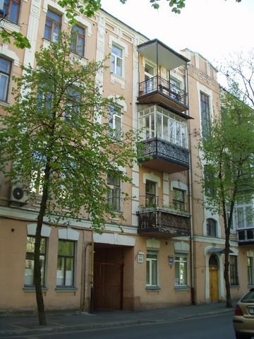 Київ, Левандовська вул., 8/15А