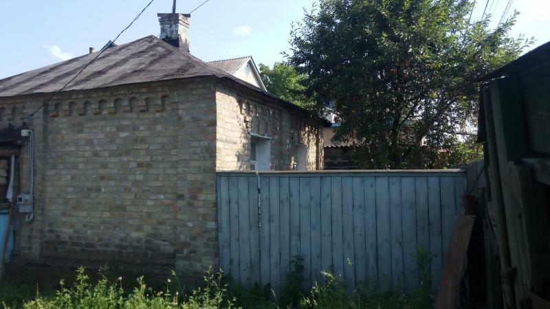 Киевская обл., Киево-Святошинский район, с. Софиевская Борщаговка, Никольская ул., 11