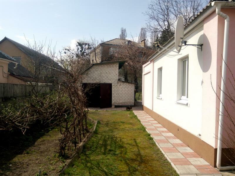 Киевская обл., Броварской район, г. Бровары, Евгения Зеленского ул., 61