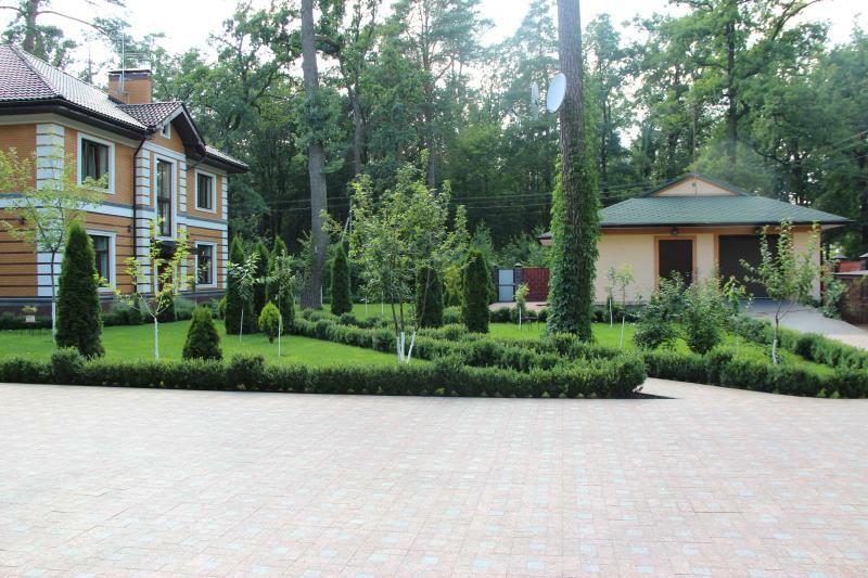 Київська обл., Бучанський район, смт Ворзель, Медова вул., 5