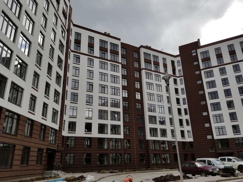 Киевская обл., Киево-Святошинский район, с. Петропавловская Борщаговка, Садовая ул., 52