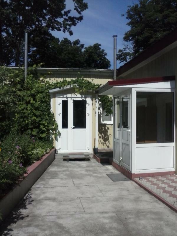 Київська обл., Бучанський район, смт Ворзель, Кленова вул., 17