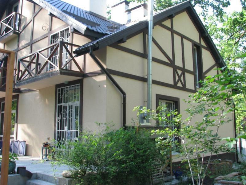 Киевская обл., Бучанский район, пгт Ворзель, Лесная ул., 33