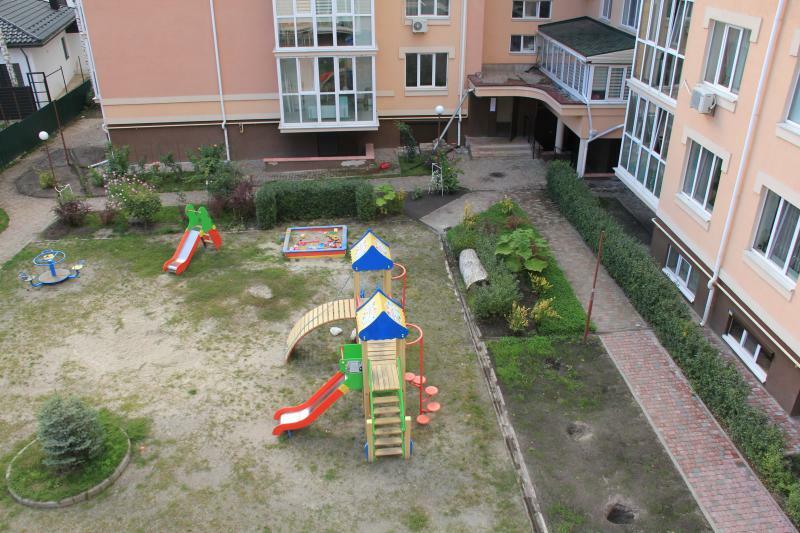 Киевская обл., Бучанский район, пгт Ворзель, Лесная ул., 35