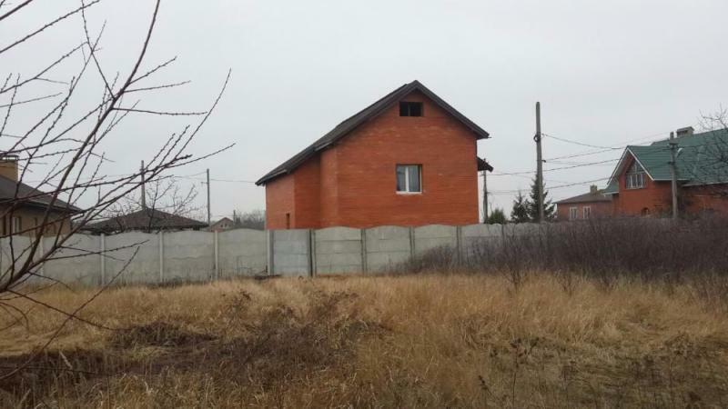 Днепропетровская обл., Днепровский район, пгт Обуховка, Горького ул., 8