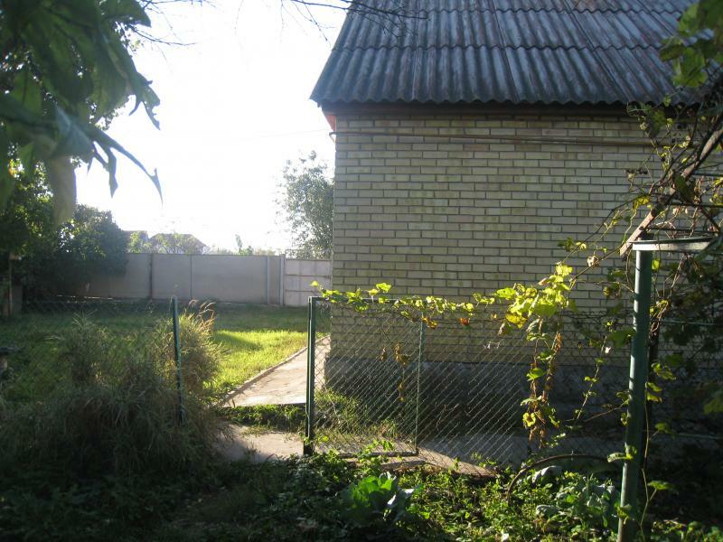 Киевская обл., Броварской район, с. Гоголев, Ленина ул., 30