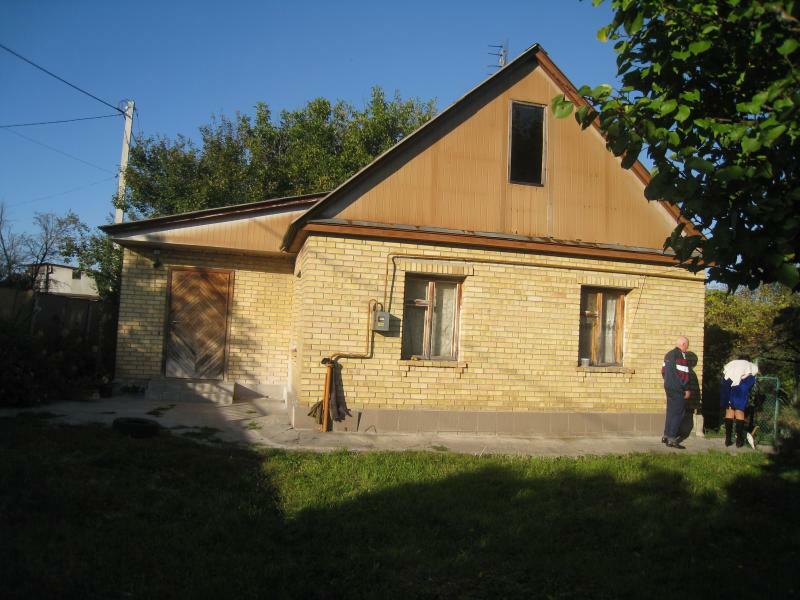 Киевская обл., Броварской район, с. Гоголев, Ленина ул., 30