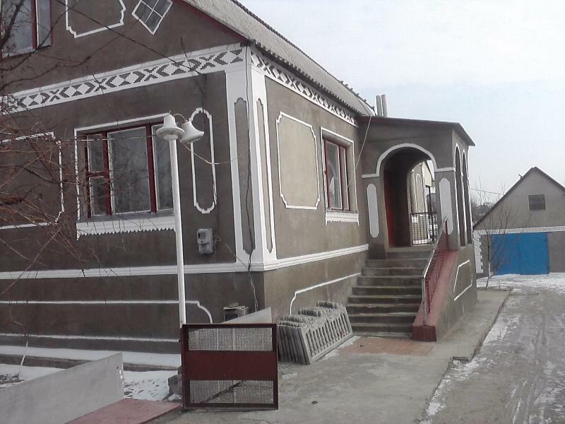 Киевская обл., Ракитнянский район, пгт Ракитное, Игоря Зинича ул., 42