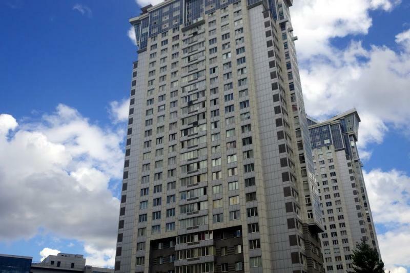 Продаж 3-кімнатної квартири 115 м², Дніпровська наб., 1А