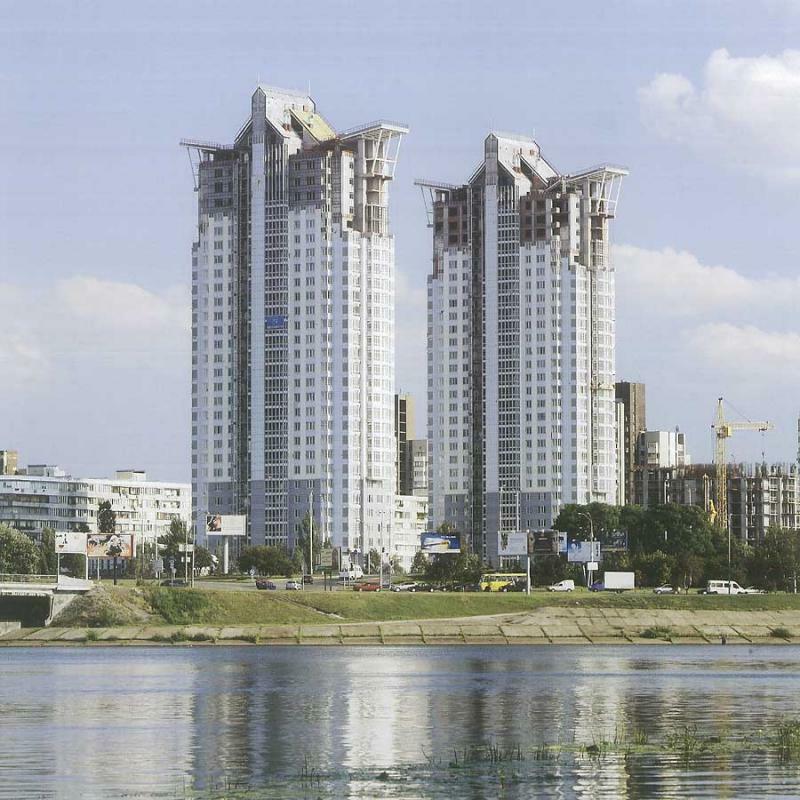 Продаж 3-кімнатної квартири 144 м², Дніпровська наб., 1А