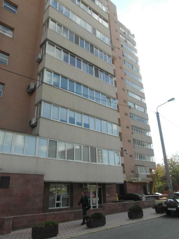 Аренда 3-комнатной квартиры 63 м², Симферопольская ул., 11