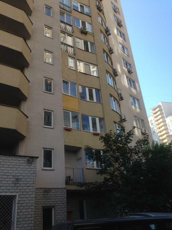 Аренда 1-комнатной квартиры 52 м², Днепровская наб., 19