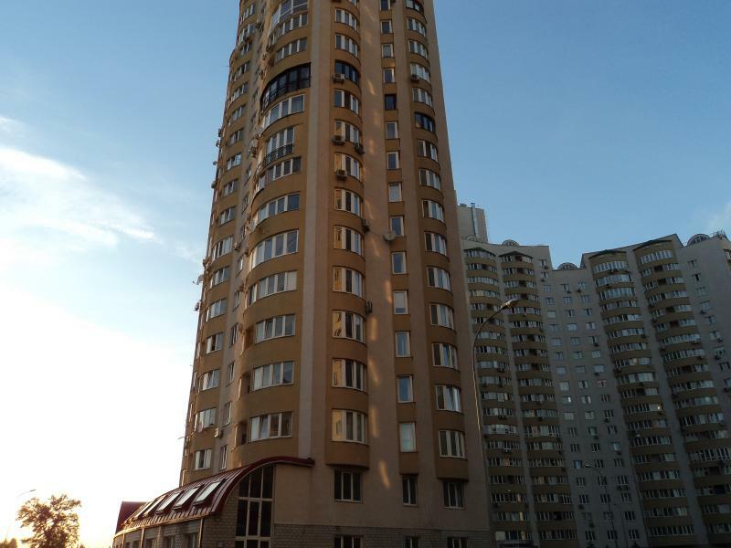 Аренда 1-комнатной квартиры 52 м², Днепровская наб., 19