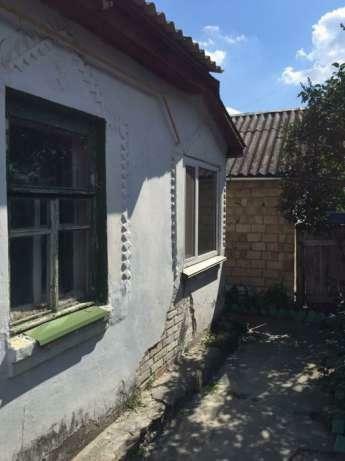 Киевская обл., Броварской район, г. Бровары, Петропавловская ул., 1