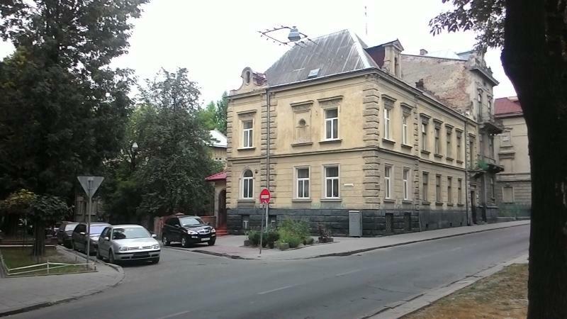 Львов, Тершаковцев ул., 2