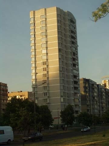 Київ, Миколи Бажана просп., 5Г