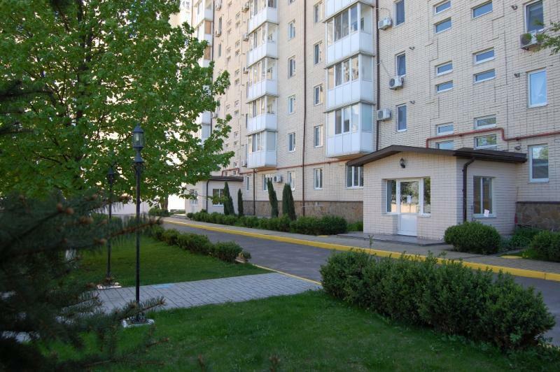 Оренда 1-кімнатної квартири 56 м², Будівельників вул., 11