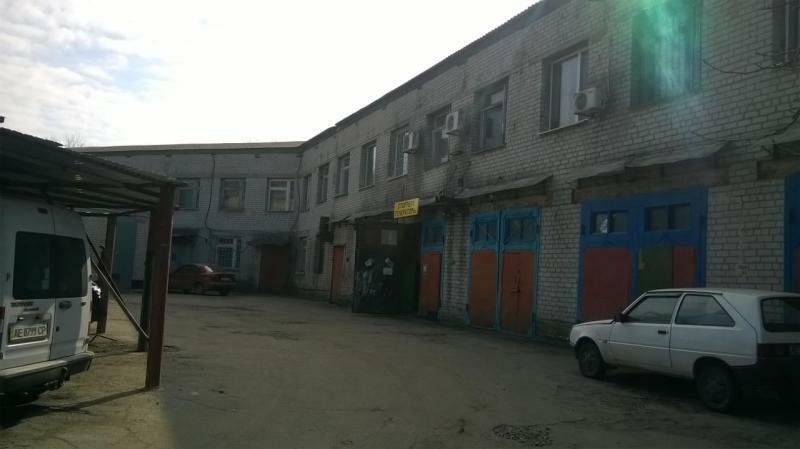 Дніпро, Добровольцев вул., 15