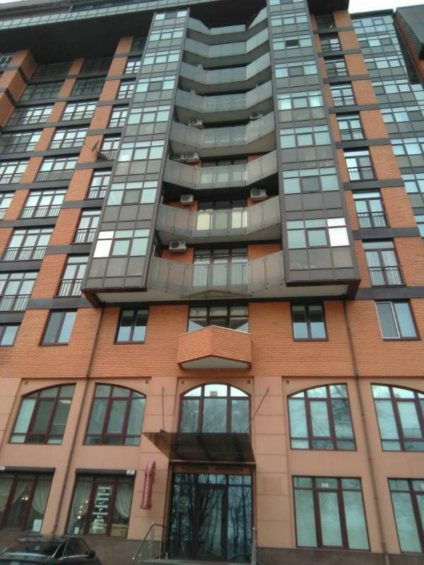 Продаж 4-кімнатної квартири 123 м², Бригадна вул., 11