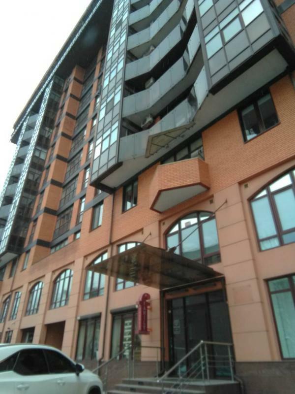 Продаж 4-кімнатної квартири 123 м², Бригадна вул., 11