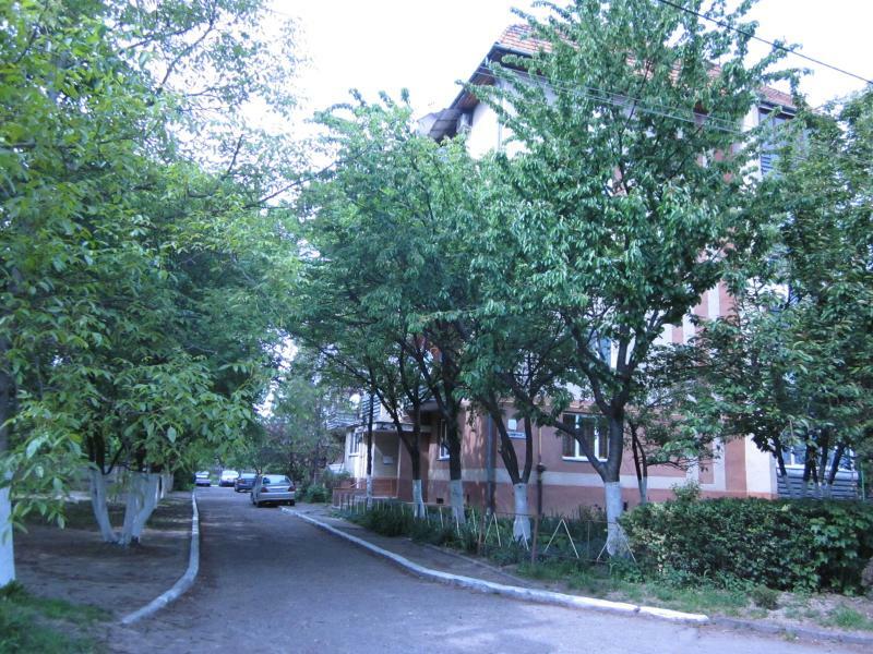 Ужгород, Володимирська вул., 28