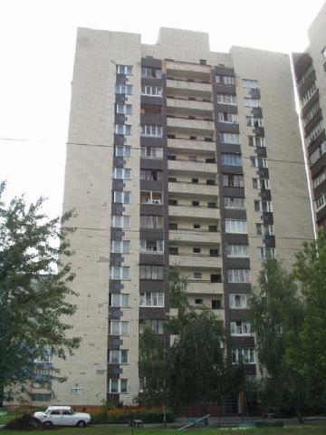 Киев, Славгородская ул., 10