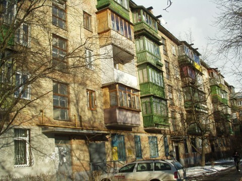 Київ, Смелянська вул., 3