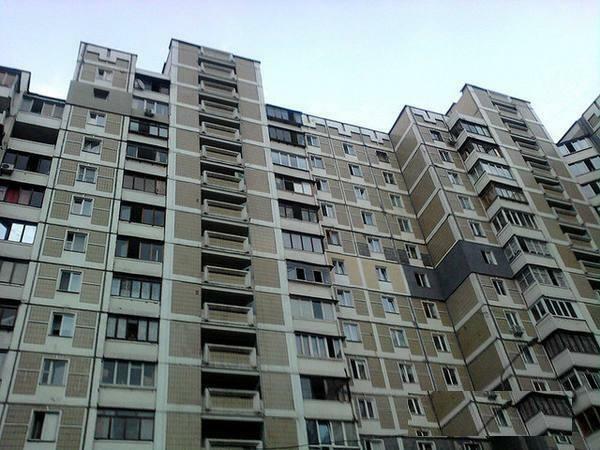 Киев, Срибнокильская ул., 4