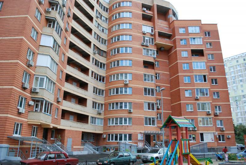 Оренда 1-кімнатної квартири 60 м², Срібнокільська вул., 12