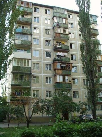 Киев, Петра Запорожца ул., 17А