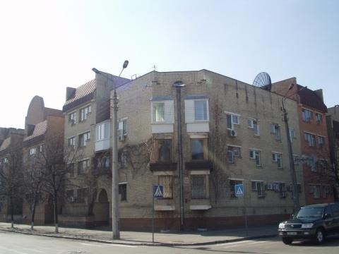 Київ, Набережно-Хрещатицька вул., 33
