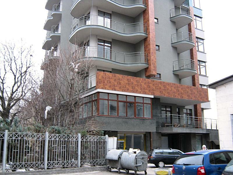 Київ, Григорфя Гуляницького вул., 27