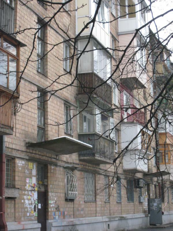 Киев, Петра Нищинского ул., 12