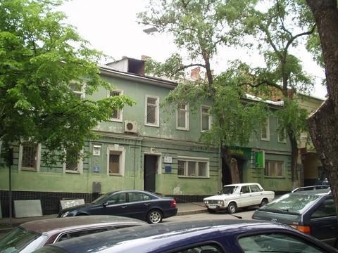 Киев, Олеся Гончара ул., 38А