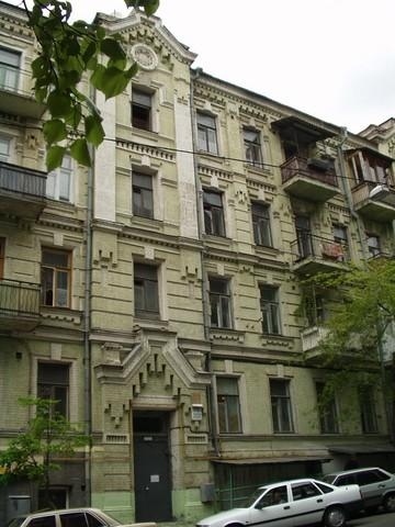 Киев, Олеся Гончара ул., 20/21А