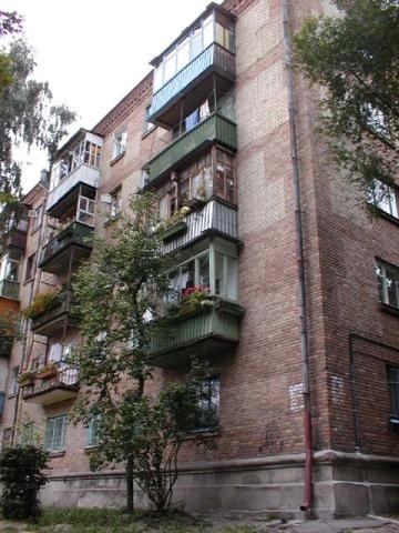 Київ, Ольжича вул., 6