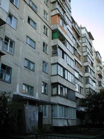 Киев, Ольжича ул., 10А