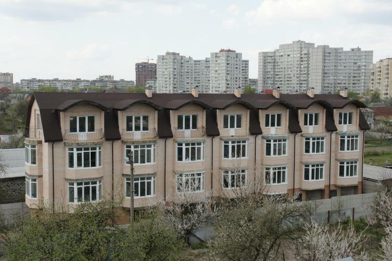 Киев, Осенняя ул., 68
