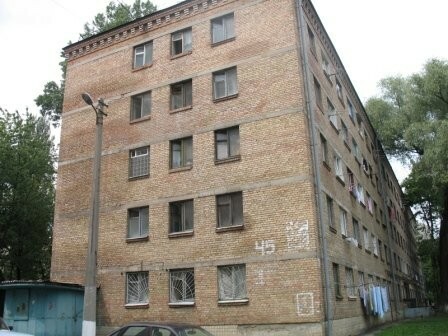 Київ, Олент Теліги вул., 45