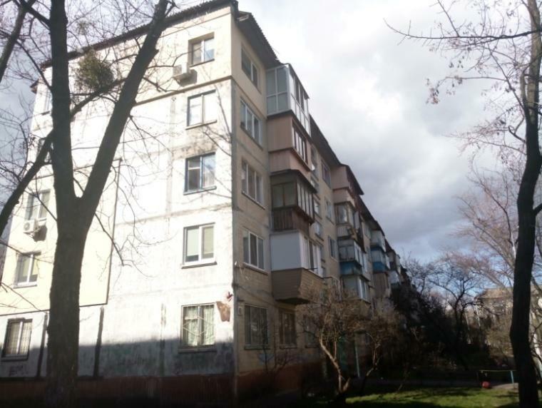 Київ, Перова бул., 40Б