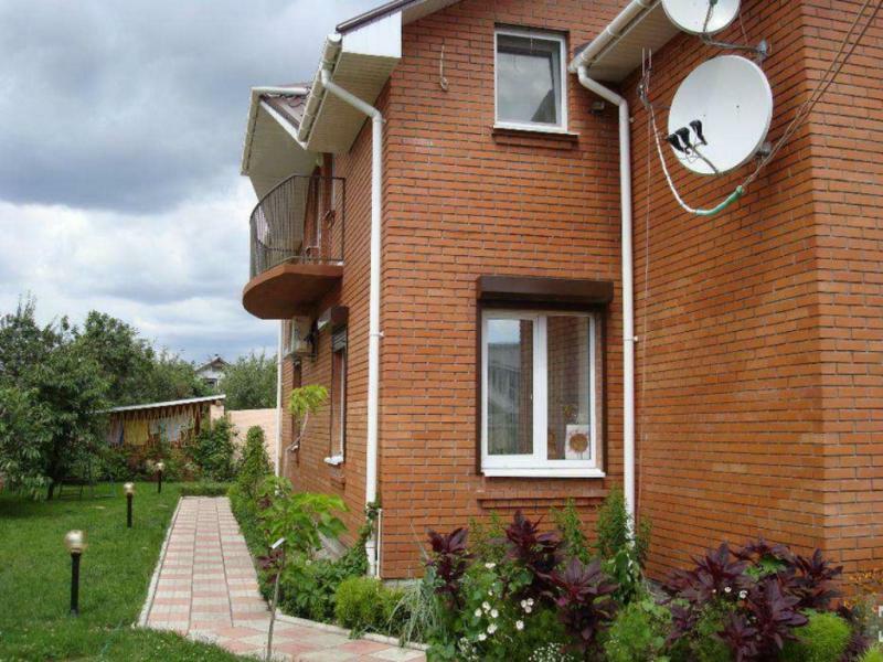 Киев, Садовая ул., 56