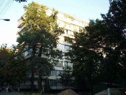 Київ, Котельникова вул., 89