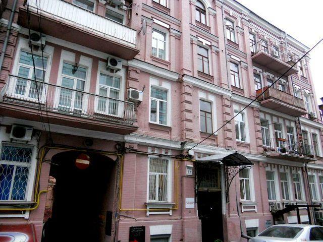 Продажа 2-комнатной квартиры 61 м², Михайловская ул., 22Б