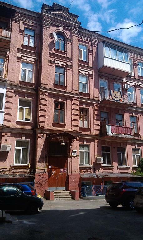 1-кімнатна квартира подобово 43 м², Михайлівська вул., 22Б