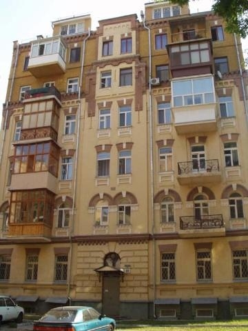 Київ, Саксаганського вул., 92